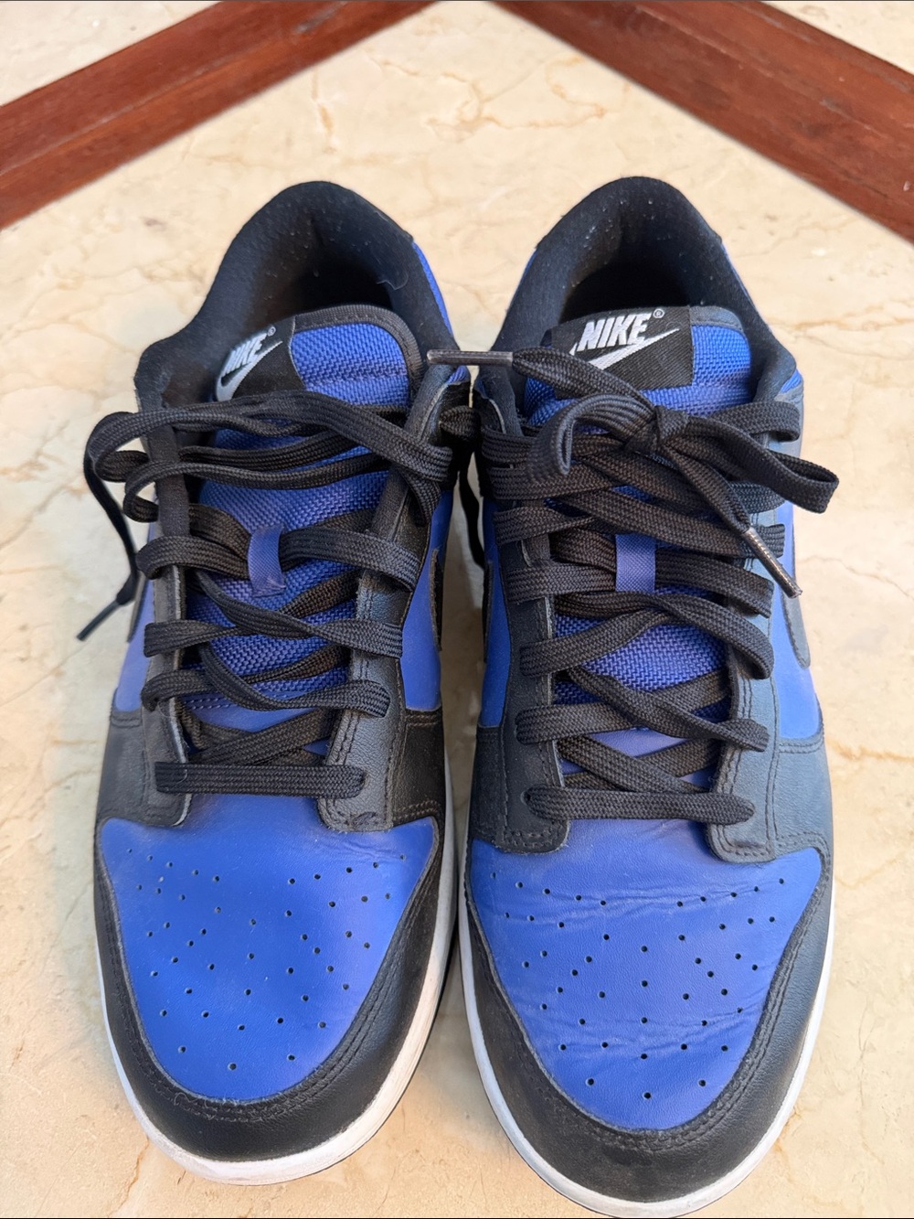 Nike Men’s Black & Blue Low-Top Sneakers